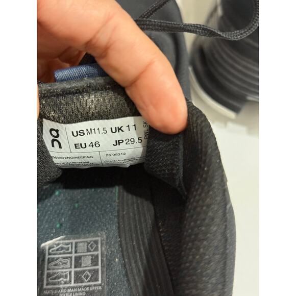 On Cloudnova Form Mesh Low Top Training Running Sneakers Black Men's Size 11.5 M - Picture 7 of 8